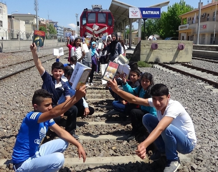 Trende Kitap Okudular