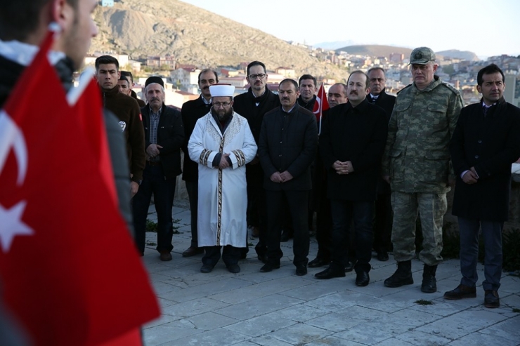 Çanakkale Kara Savaşları’nın 103. Yıldönümünde Vefa Yürüyüşü Düzenlendi
