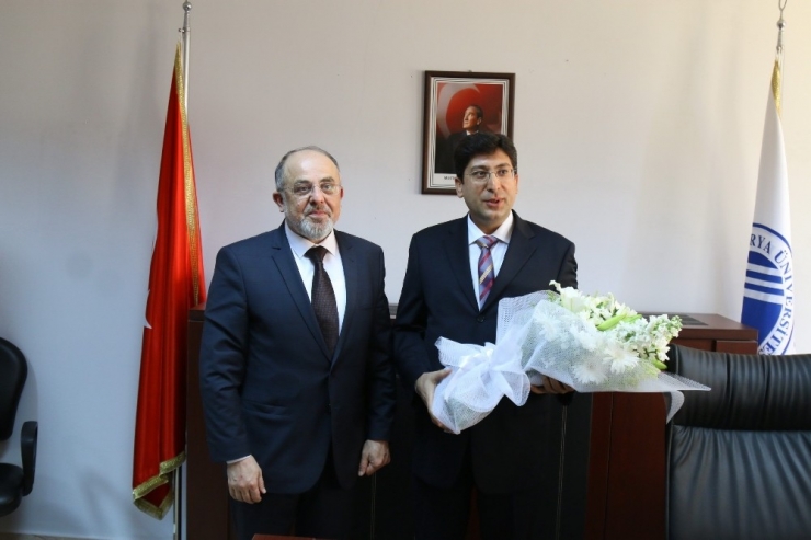 Hukuk Fakültesi Dekanlığına Prof. Dr. Bilen Atandı