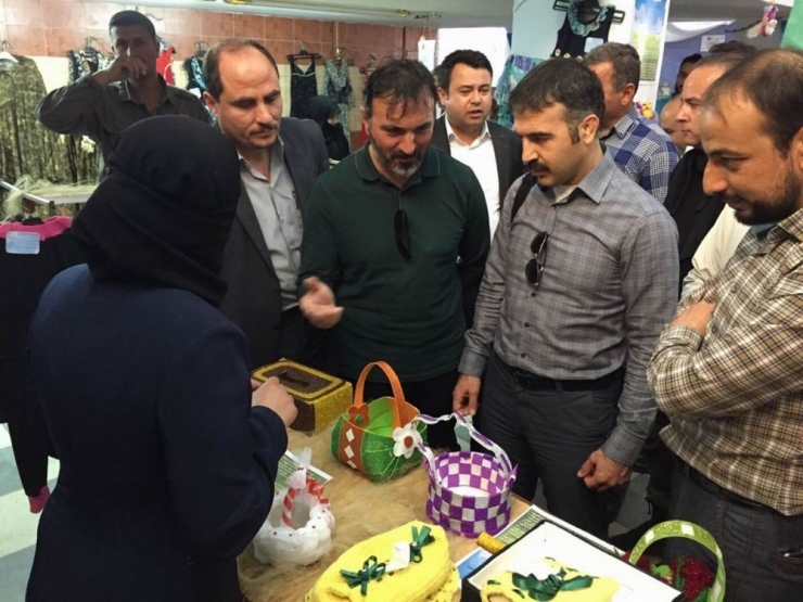 Suriye’nin Mera Kasabasında Dikiş Nakış Mesleki Eğitim Kursu Açıldı