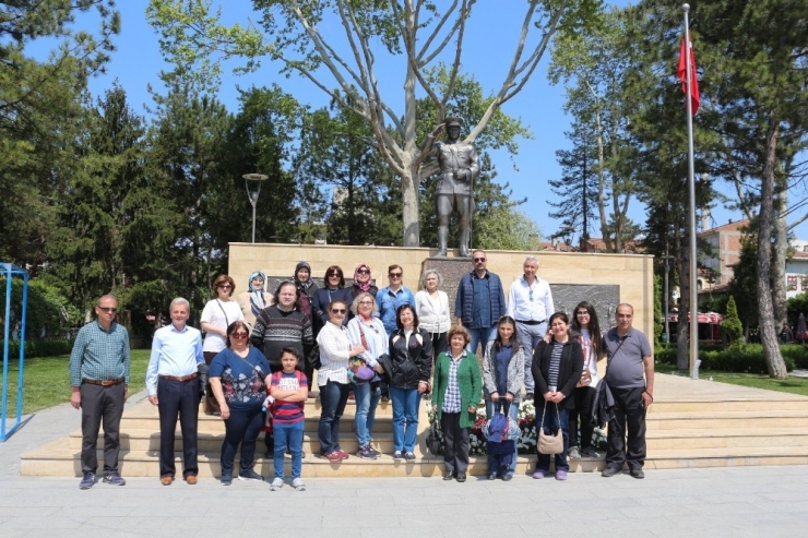 25 Kişilik Kafile Taşköprü’ye Hayran Kaldı