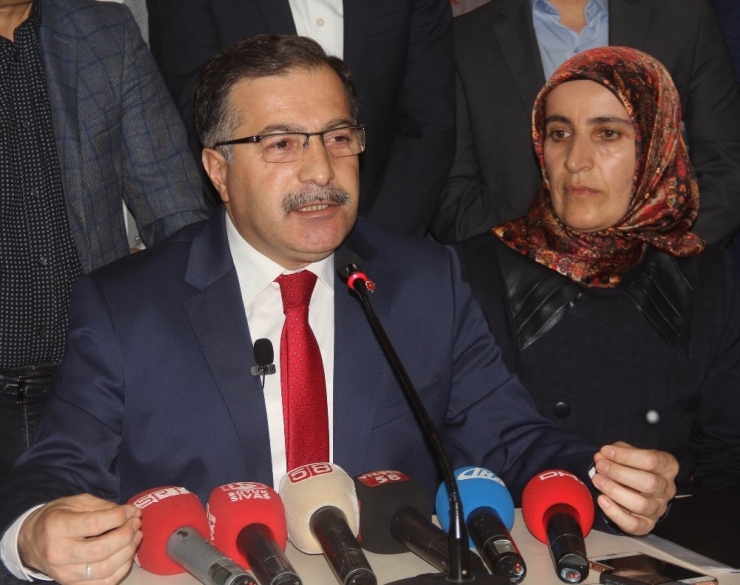 Ak Parti Sivas İl Başkanı Şahin Aday Adaylığı İçin İstifa Etti