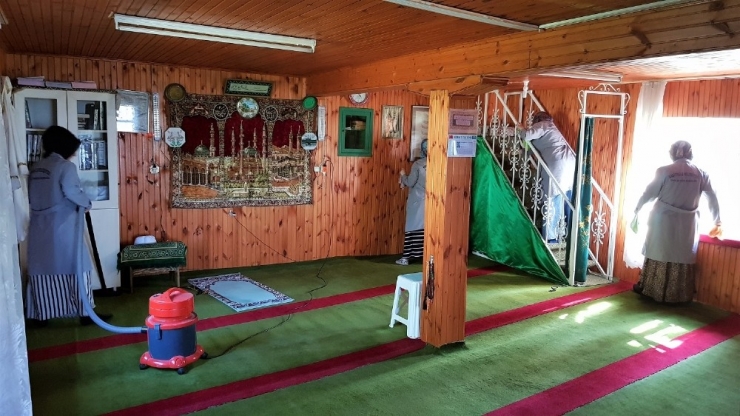 Başiskele 11 Ayın Sultanı Ramazan İçin Hazırlanıyor