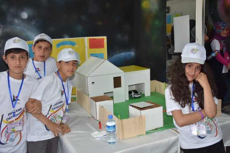 Genç’te Tübitak-4006 Bilim Fuarı