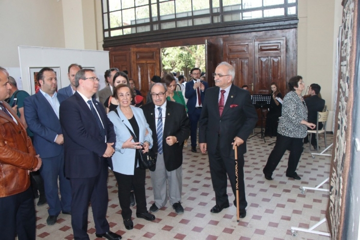 Beykent Üniversitesinden Tarihi Tren Garında "Öğretim Elemanları Sergisi"