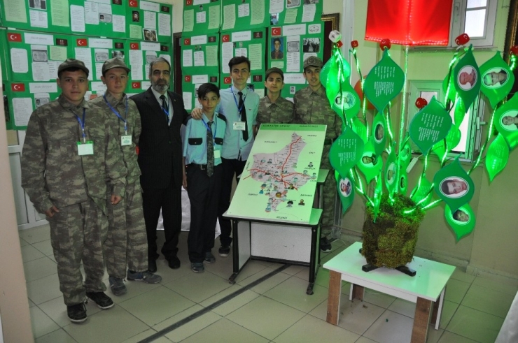 Lisesi Gençlerin ’Bir Ölür Bin Yaşarız’ Projesi