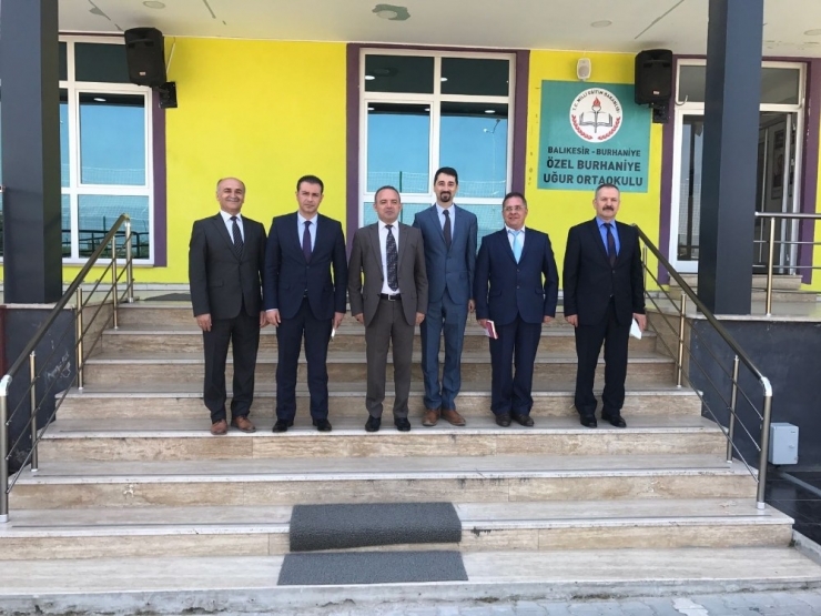 Kaymakam Öner, Öğrencilerle Kitap Okudu