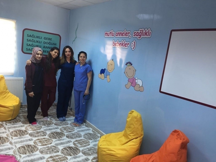 Derik’te Gebeler Bilgilendiriliyor