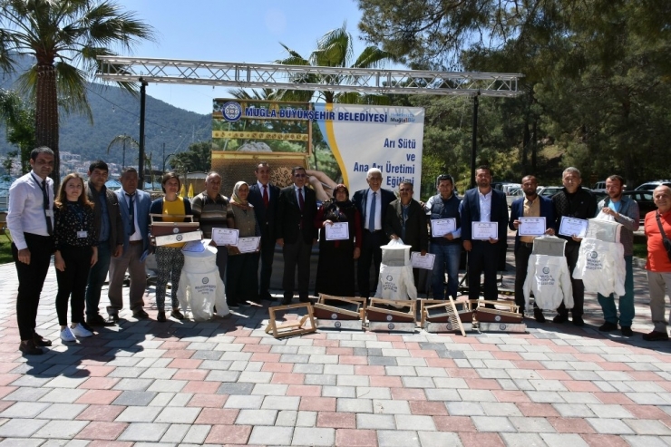 Arıcılar Belgelerini Başkan Gürün’den Aldı