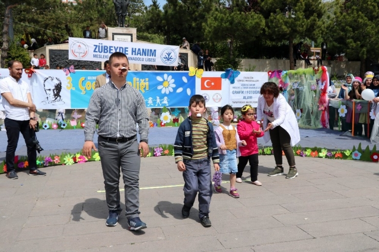 Yozgat’ta Çocuk Şenliği Düzenlendi