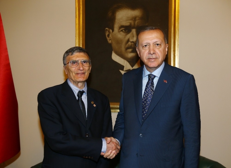 Cumhurbaşkanı Erdoğan, Nobel Ödüllü Bilim Adamı Aziz Sancar’ı Kabul Etti