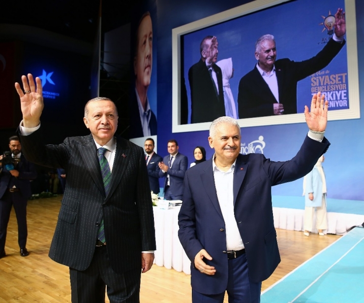 Cumhurbaşkanı Erdoğan: "Ey 15 Milletvekili Siz İradenizi Nasıl Oluyor Da Bu Kadar Ucuza Satıyorsunuz"