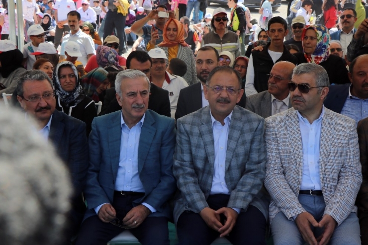 Bakan Özhaseki: "Bu Tabiat Bize Emanet. Canlarımız Bize Emanet Olduğu Gibi"