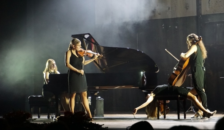 Mersin’de ’Salut Salon Quartet’ Rüzgarı