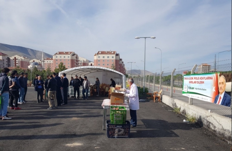 Niğde Belediye Başkanı Özkan’dan Pomem Öğrencilerine Destek
