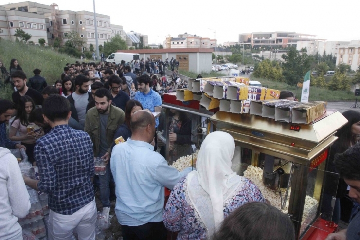 ’Neşeli Günler’ Tekrar Kocaeli’ne Geliyor