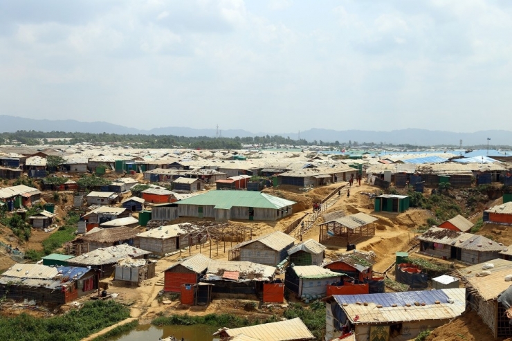 Arakan’daki Vefalı Genç Ve Annesine Türkiye’den Destek