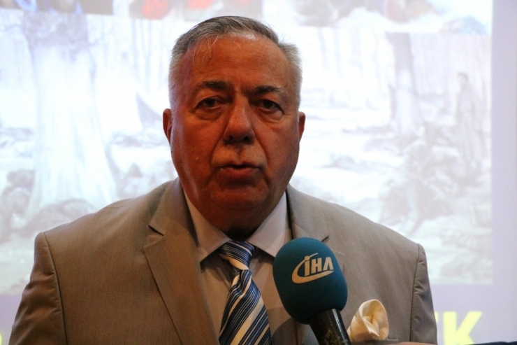 "Soykırım Tarihinin Destanı” Tiyatro Oyunu Büyük Alkış Aldı