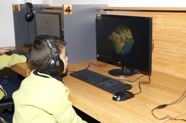 Nitelikli Kütüphaneler Öğrencilerin Geleceğine Işık Tutuyor