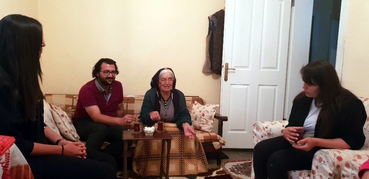 3 Çocuğunu Kaybeden Emine Nine’ye Evlat Oldular