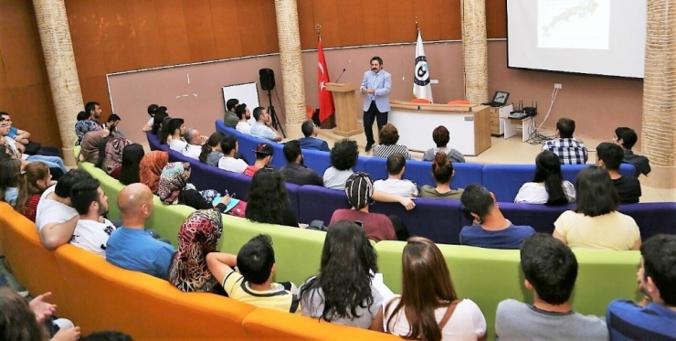 Adü’de ‘Modern Sekülerizm Ve Değer Algısı’ Konferansı