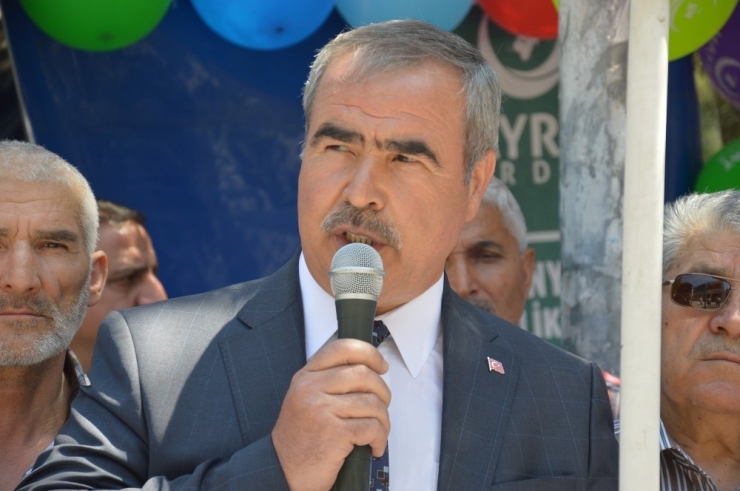 Çaykara: “Yardımlaşmanın En İyi Örneklerini Türkler Gösterdi”