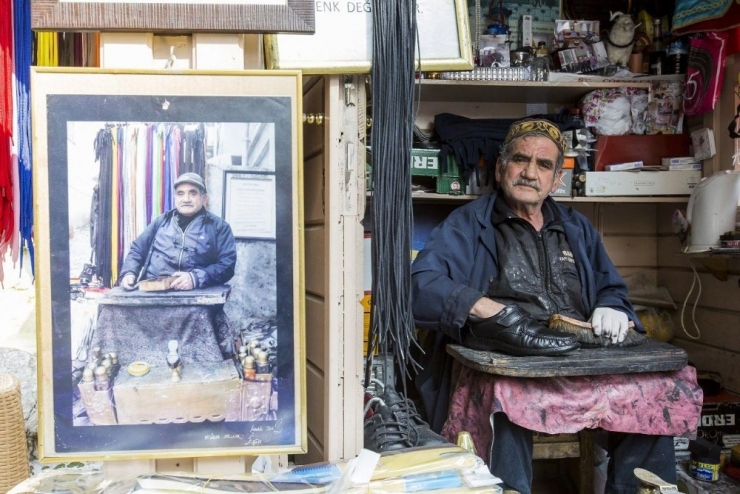 Eyüpsultan’ın Yarım Asırlık Ayakkabı Boyacısı Muammer Yalçın: "Yılın 365 Günü Çalışıyorum"