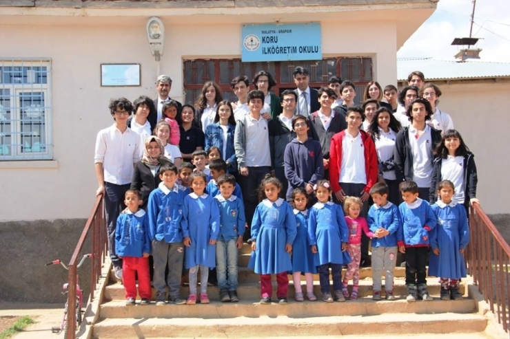 Malatya Ted Koleji Arapgir’de Kitap Dağıttı