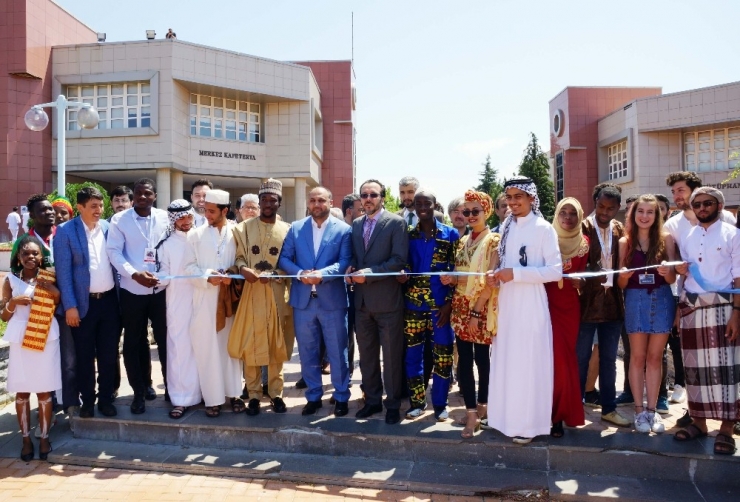 Udef Başkanı Bolat: “Türkiye’deki Üniversitelerde 115 Bin Yabancı Öğrenci Eğitim Görüyor”