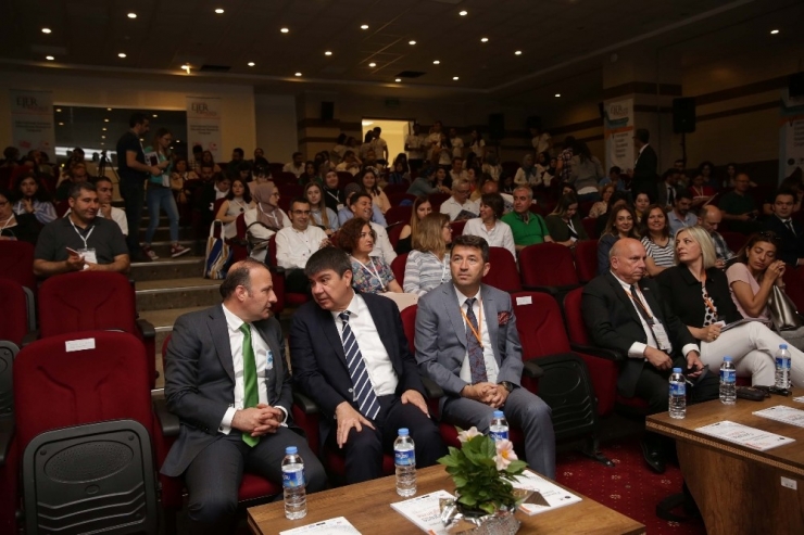 Türel: ‘Antalya Eğitimin Başkenti Olmaya Aday’