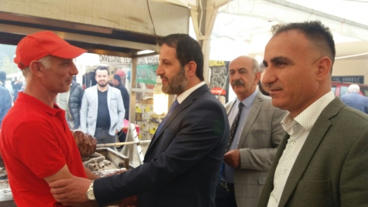 Başkan Gür’den ‘Yöresel Ürünler Fuarı’na Ziyaret