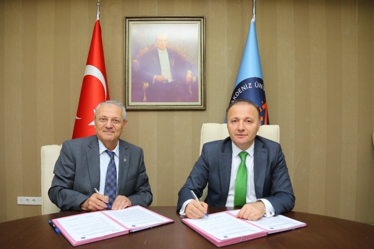 Akdeniz Üniversitesinden Yeni İş Birlikleri