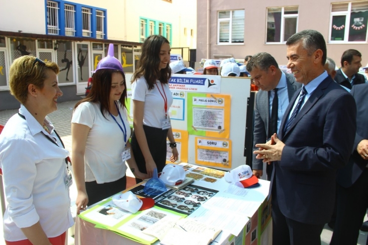 Tübitak 4006 Bilim Fuarı’nın Açılışı Yılmaz Akpınar Mesleki Ve Teknik Anadolu Lisesi’nde Yapıldı