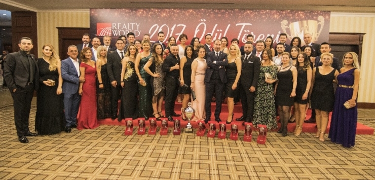 Realty World 2017’de Zirve Yine Elfi’nin