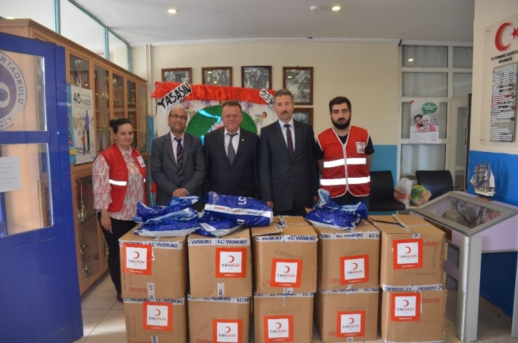 İhtiyaç Sahiplerini Sevindiren Bağış