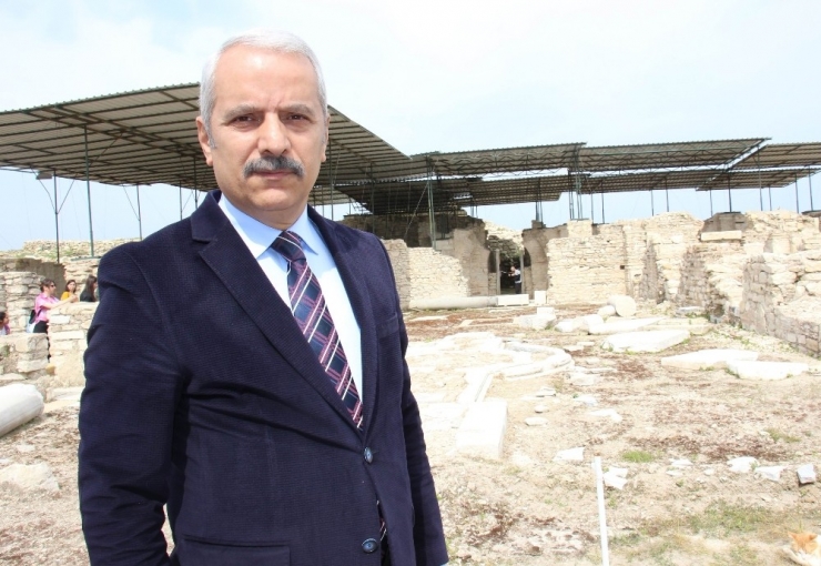 Kuşadası Kaymakamı Aksoy: Turizm’de Elimiz Hamur Karnımız Aç