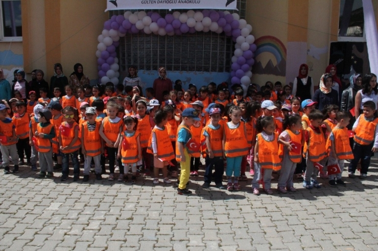 Emet’te Eğitim Ve Bilim Şenliği