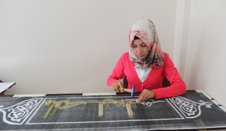 Çivi İle Tel Maharetli Ellerde Sanata Dönüşüyor