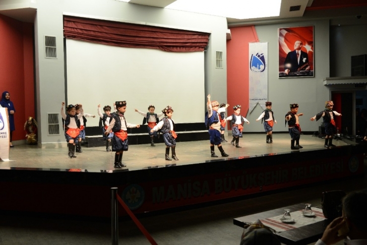 Yunusemreli Miniklerden Yıl Sonu Gösterisi