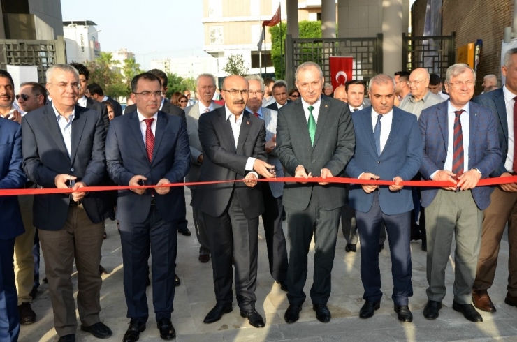Adana’da “Sanayi” Konulu Fotoğraf Sergisi Açıldı
