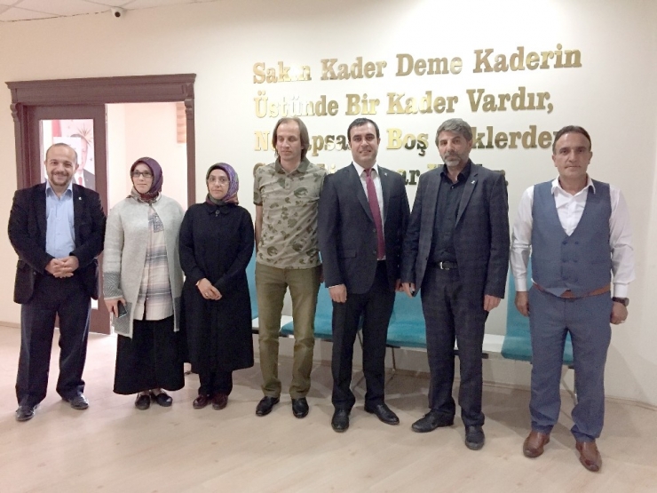 Arif Karadağ’dan Aziziye İlçe Teşkilatına Ziyaret