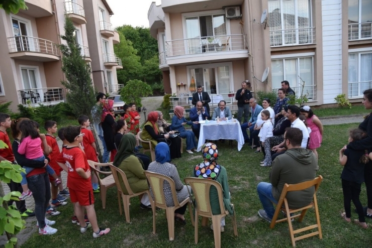 Başkan Ayaz, Vatandaşlar İle Bir Araya Gelmeye Devam Ediyor