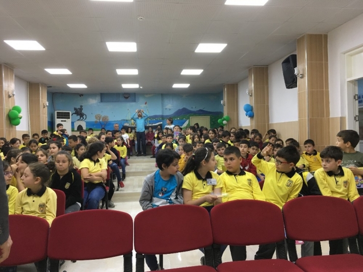 Eğitimci Yazar Ferzende Tanışır İlköğretim Öğrencileriyle Söyleşi Yaptı