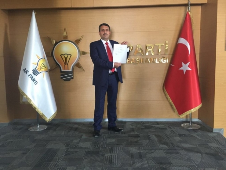İzmir İl Milli Eğitim Müdür Yardımcısı Mehmet Tahir Büdün, Ak Parti’den Aday Adayı