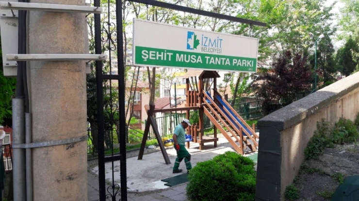 İzmit Parklarında Sürekli Bakım Var