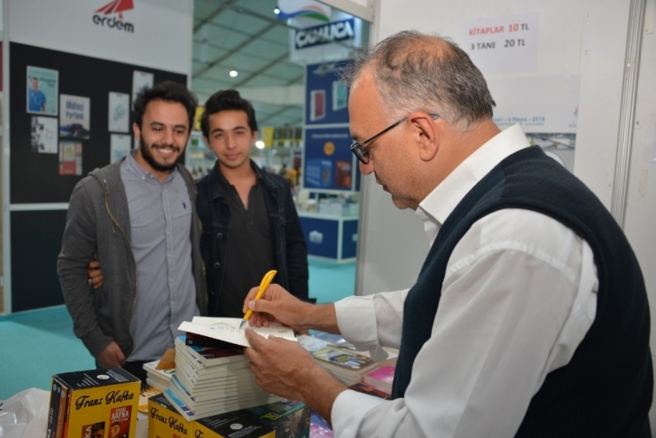 Malatya Kitap Fuarı Okumaya Büyük Katkı Sağlıyor