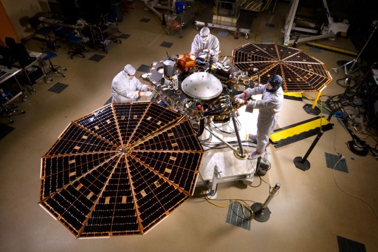 Nasa’nın Yeni Aracı Insight Mars’taki Depremleri İnceleyecek