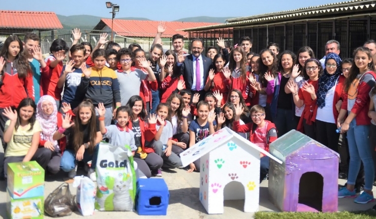 23 Nisan Ortaokulu’ndan Hayvan Barınağına Ziyaret