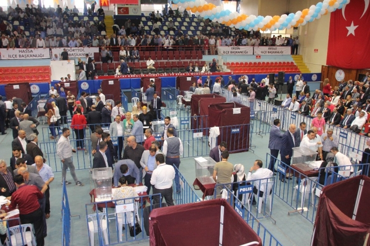Hatay’da Ak Parti Temayül Yoklaması Yaptı