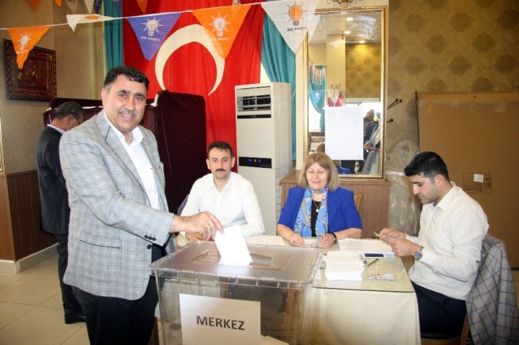 Ak Parti Kilis’te Temayül Yoklaması Yaptı